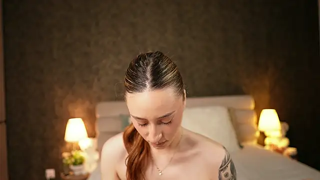 auram00n - AuraM00n's free webcam - UK Sex Cams