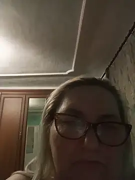 AureliaSky598 live cam on StripChat