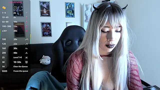 Ravenelle_ webcam