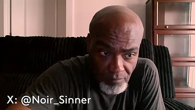 sinnernoir - Sinnernoir's free webcam - UK Sex Cams