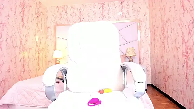 Emily_Whinfre webcam
