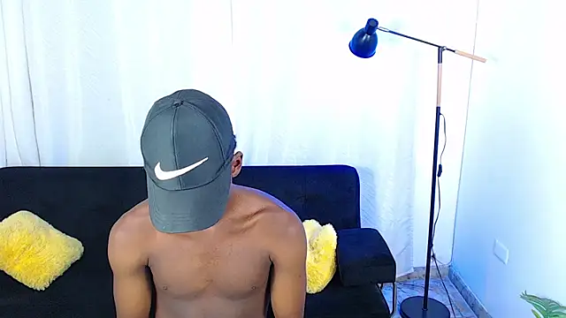 alexaandro18 webcam