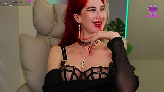 Lady_RedAlexa_RA webcam