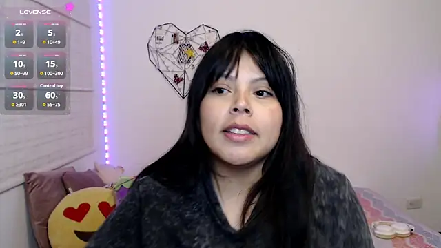 EllieMoonX webcam