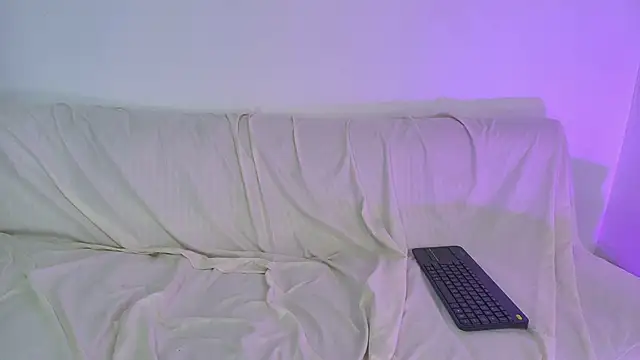 Nikki__uwu webcam