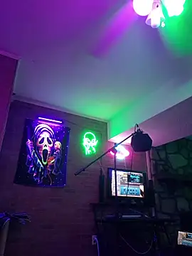 chronic_vibez - Chronic_vibez's free webcam - UK Sex Cams