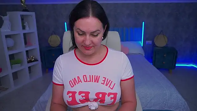 VelvetLuck webcam