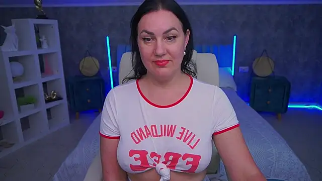 VelvetLuck webcam