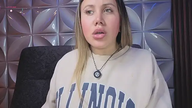eleecttraa_12 webcam