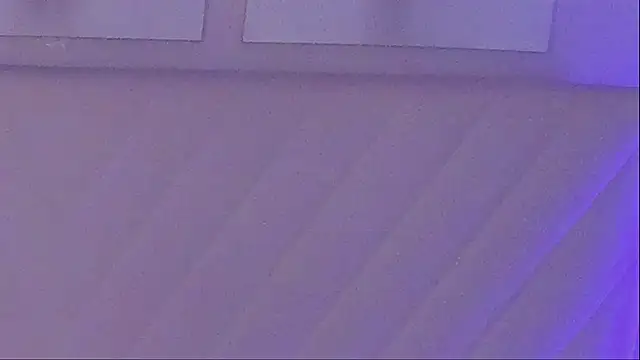 EmmaBarbs webcam