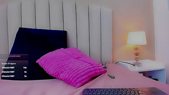 Mia_thompson_19 webcam