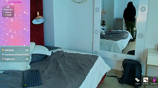 Anthonelaa__ webcam