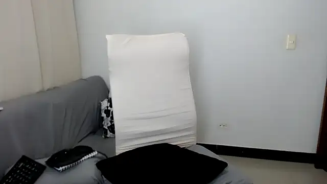Laura-pervert webcam