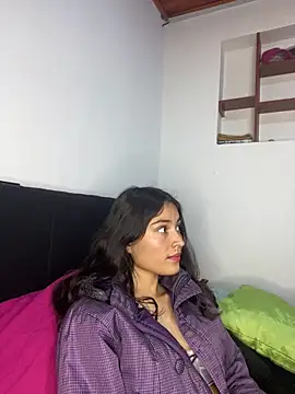 hotwife26 webcam