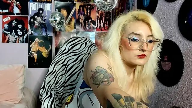 avril_maria - Avril_Maria's free webcam - UK Sex Cams