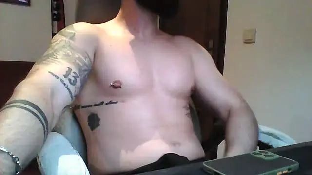 YourDreamCumTrue webcam