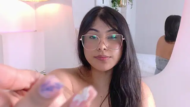 VioletBloomm webcam