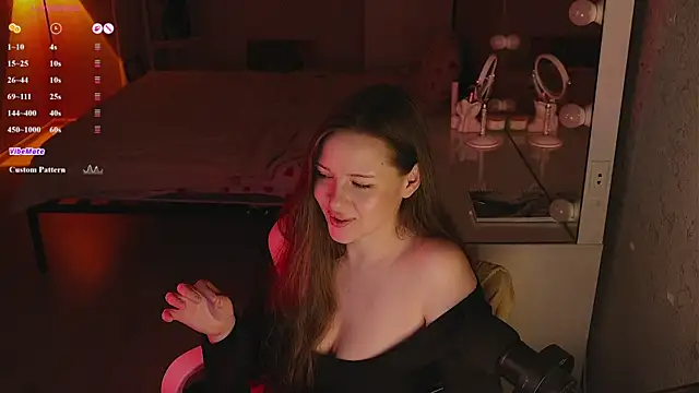 Alisia_here webcam