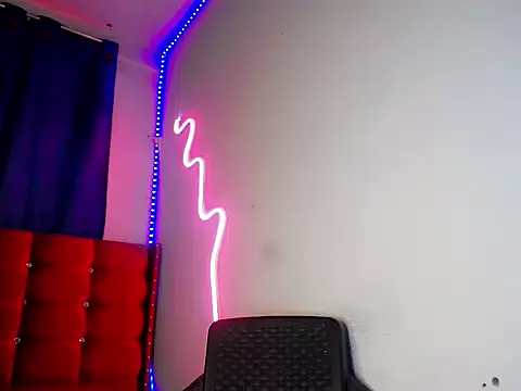 DahliaGill webcam