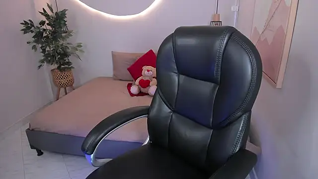 mara__05 - Mara__05's free webcam - UK Sex Cams