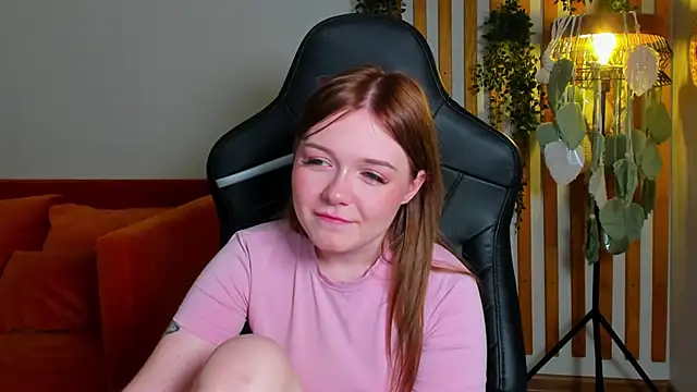 ElinaVale webcam