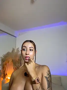Yelena_Miller1 webcam