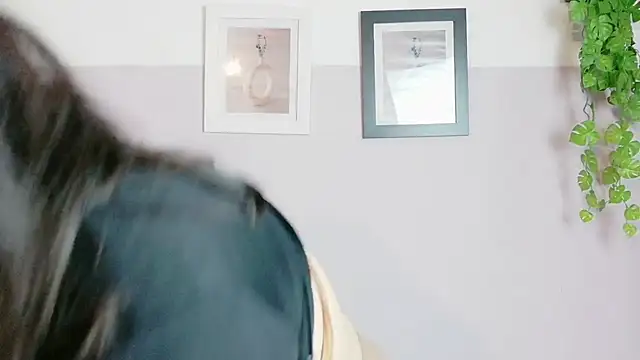 Zara_Fire webcam