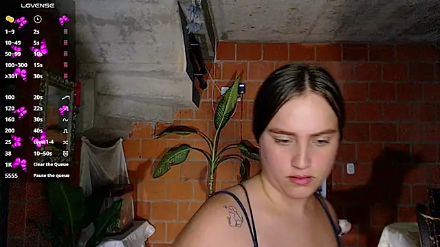 Valerymoon19 webcam