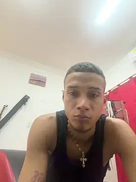 friends_lust_latin - Friends_lust_latin's free webcam - UK Sex Cams