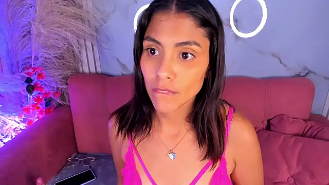 LunaRossie_ webcam