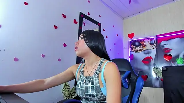 tamara_bloom20xx webcam