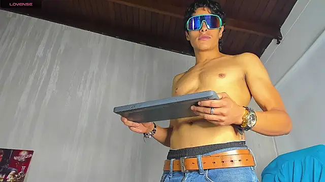tommyhot7 webcam