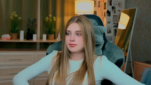 yourbeautyarya webcam