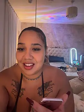 GoddessBritishBBW webcam