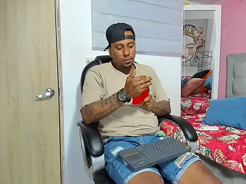 Black_men22_ webcam