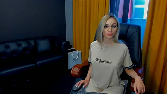 HaleySweet18 webcam