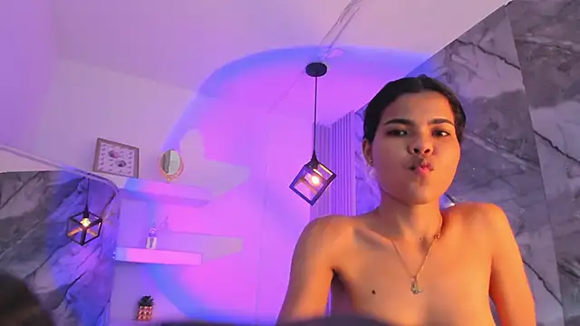 IsabellaMonet webcam