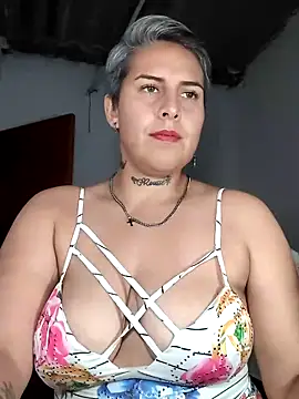 Yessi_rousse webcam
