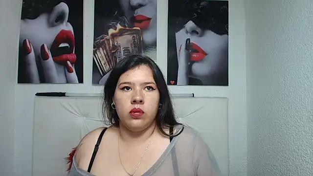 LinaBrowm webcam