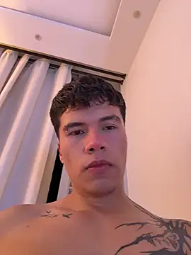 Watch Logan_smith1 live on EroticFlix - High definition streams