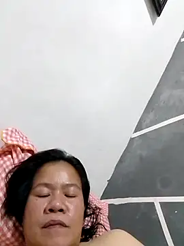 AsianbouncieGIRL webcam