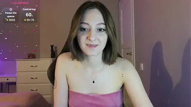 white_liillyy webcam