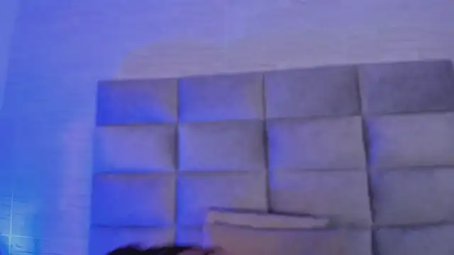 lea_walkerr webcam