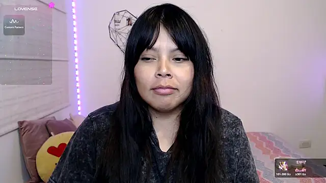EllieMoonX webcam