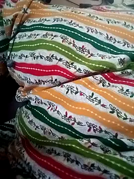Menka_cut34 webcam