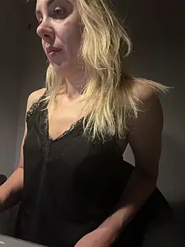 ElenaWhitmore webcam