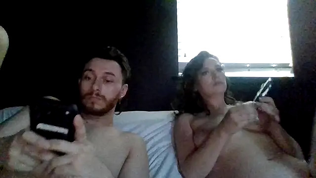 Cloudyydayzz webcam