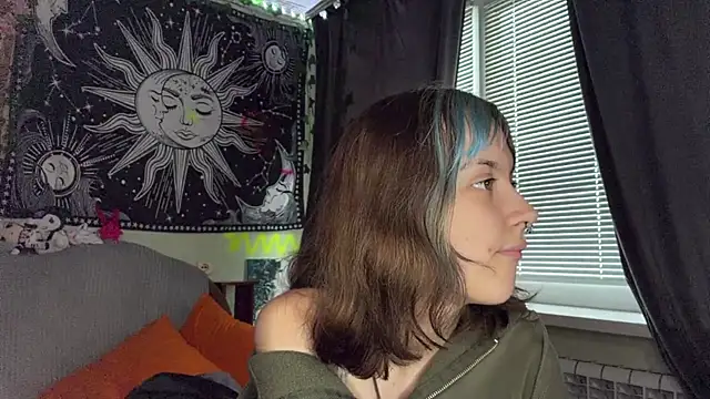 YourFavoriteAltgirl webcam