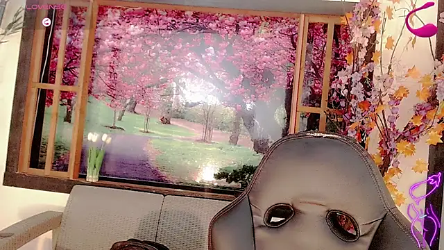 Honey_Balenciaga webcam