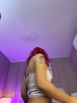 nami_dreams webcam